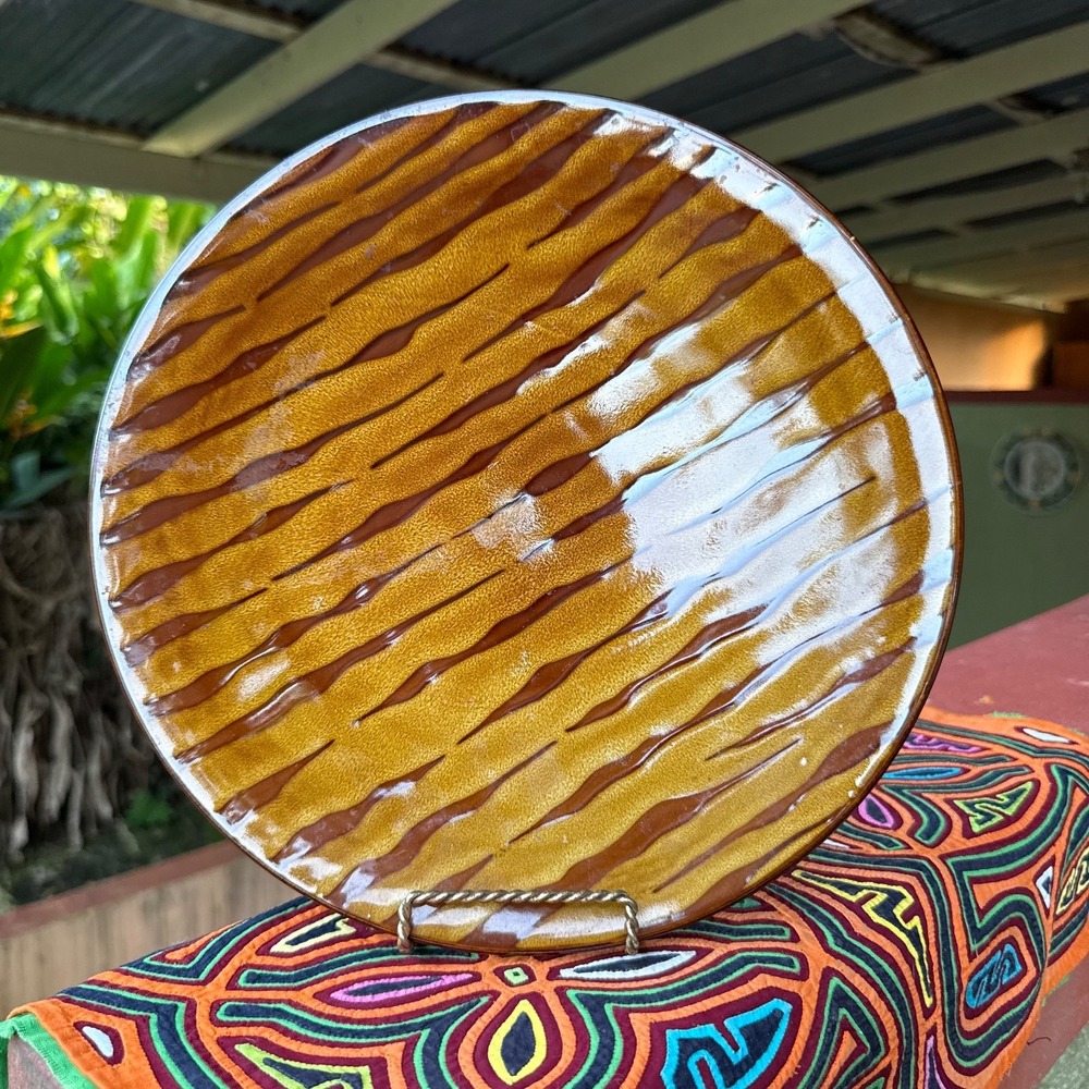 Large amber resin decorative bowl textured‎ centerpiece 12" round